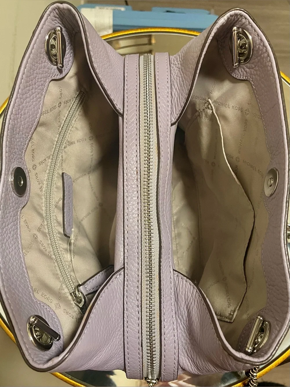 Michael Kors Lilac Pebbled Leather Shoulder Tote with Silver Chain EUC
